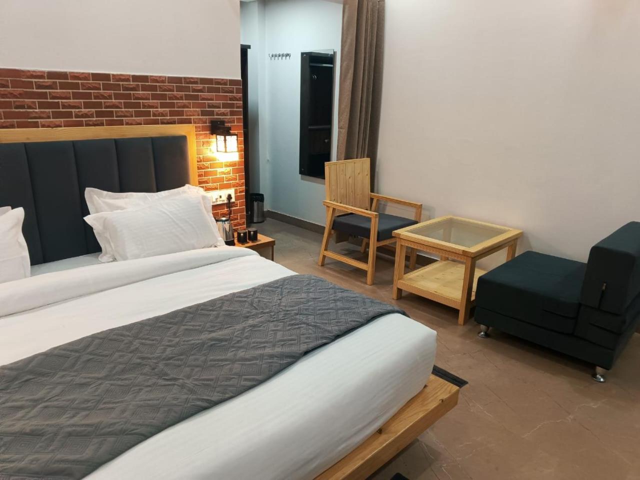 Red Roof Inn 람나가르 외부 사진