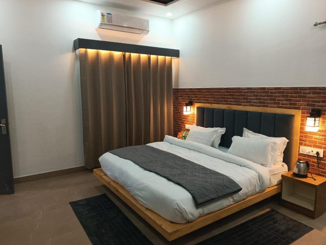 Red Roof Inn 람나가르 외부 사진