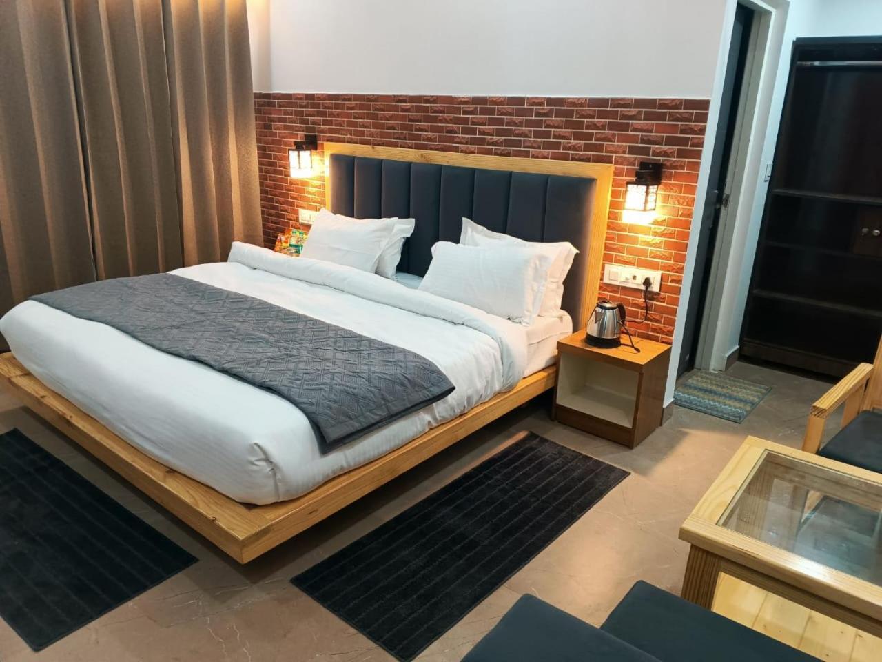 Red Roof Inn 람나가르 외부 사진